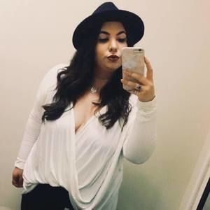 Meet your Posher, Carolina